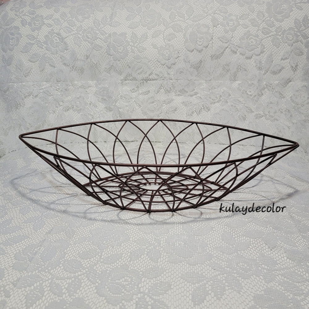 Vintage Large Metal Wire Fruit Basket 17.25" Floral Geometric Mid Century Retro